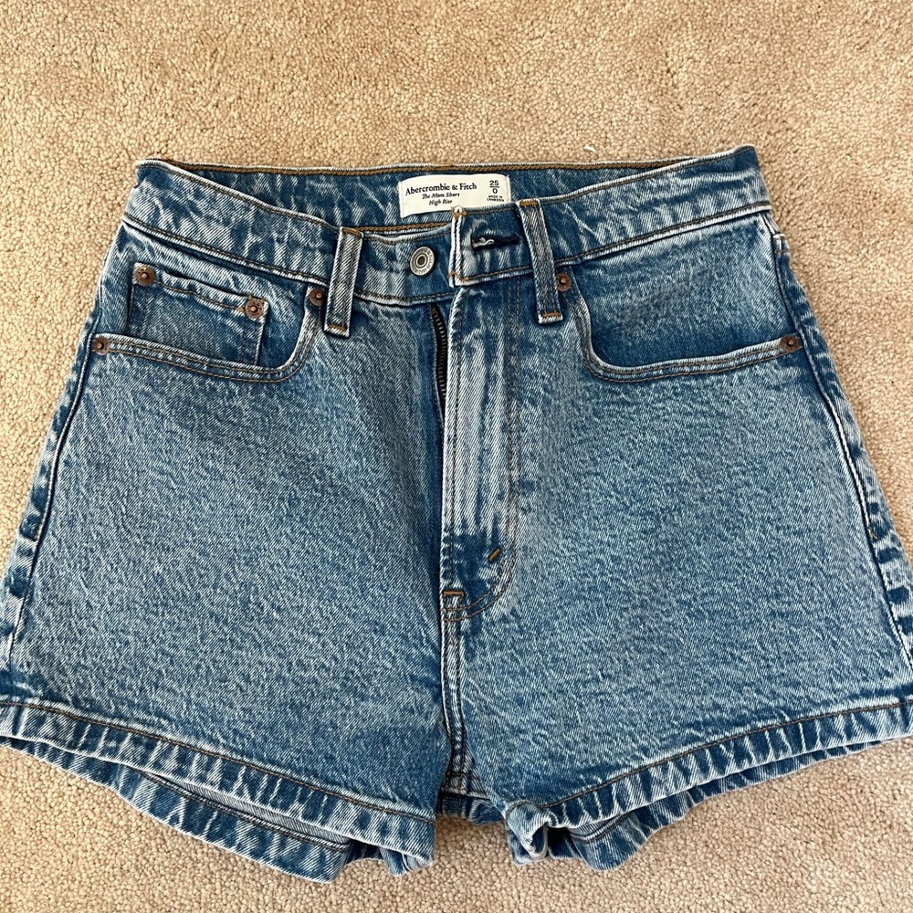 Abercrombie Curve Love Short size 25